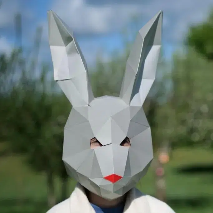 Maschera da coniglio con naso rosso in papercraft 3D