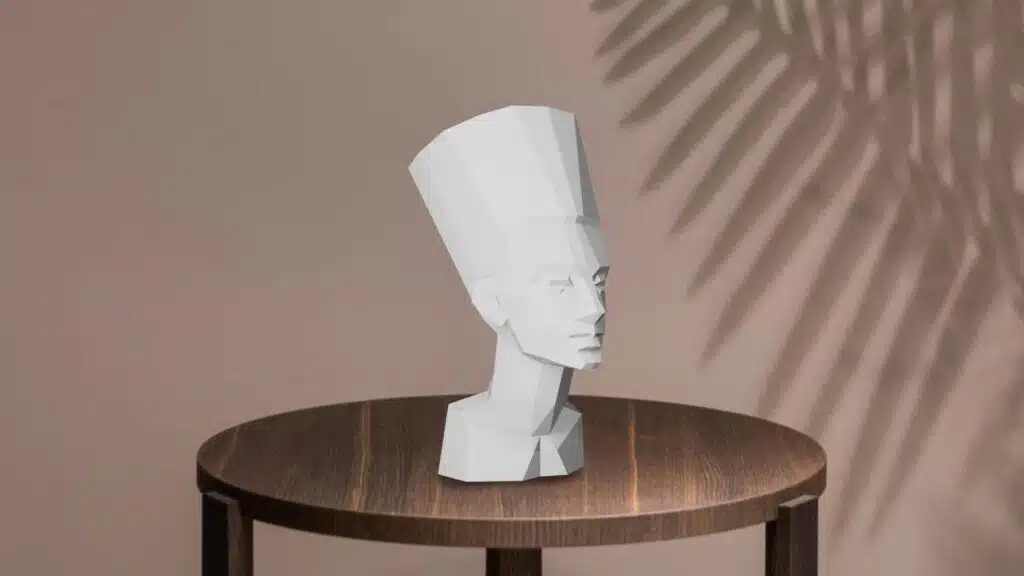 Borstbeeld van Nefertiti in papercraft 3D, weergave 3