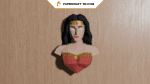 Papercraft de busto de superheroína en origami 3D