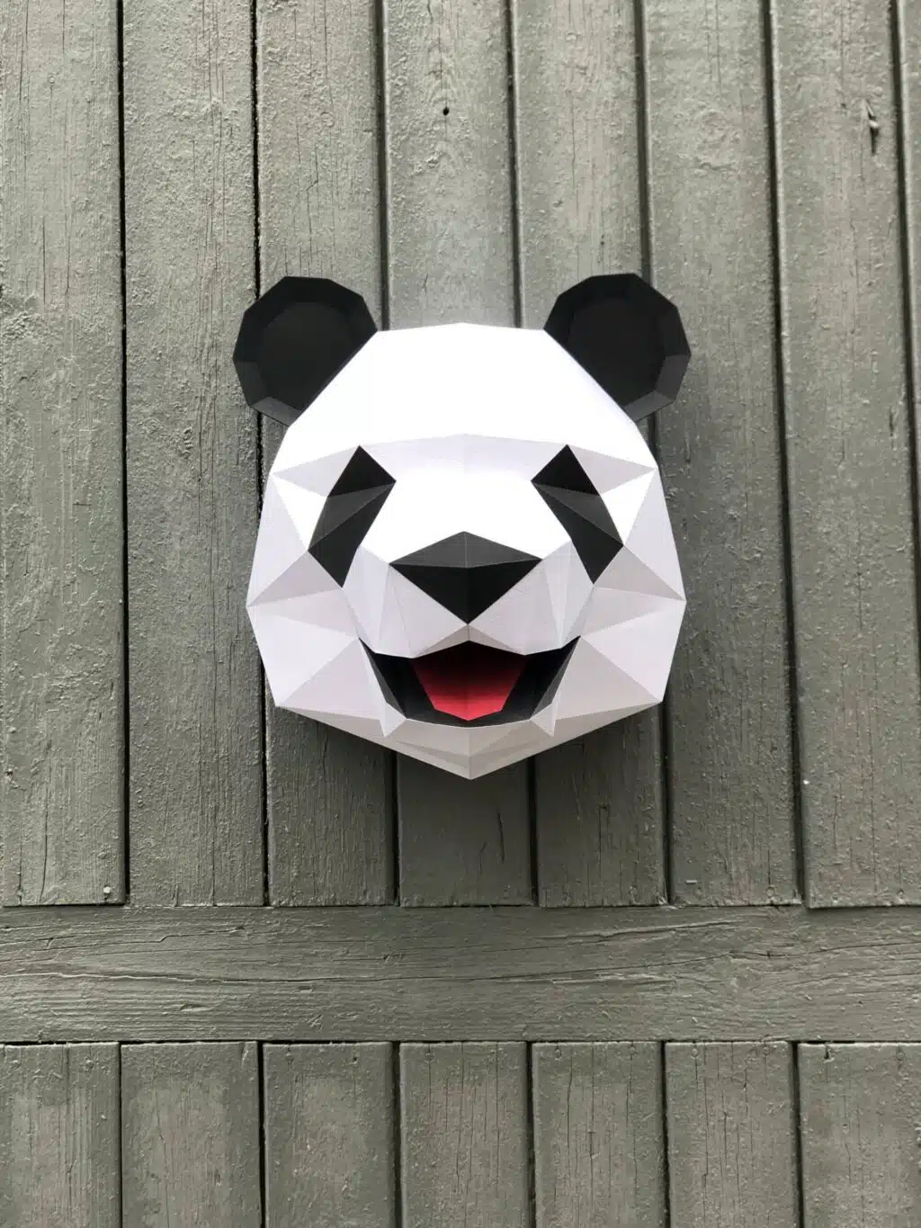 Papercraft cabeça de panda de parede com boca aberta em origami 3D