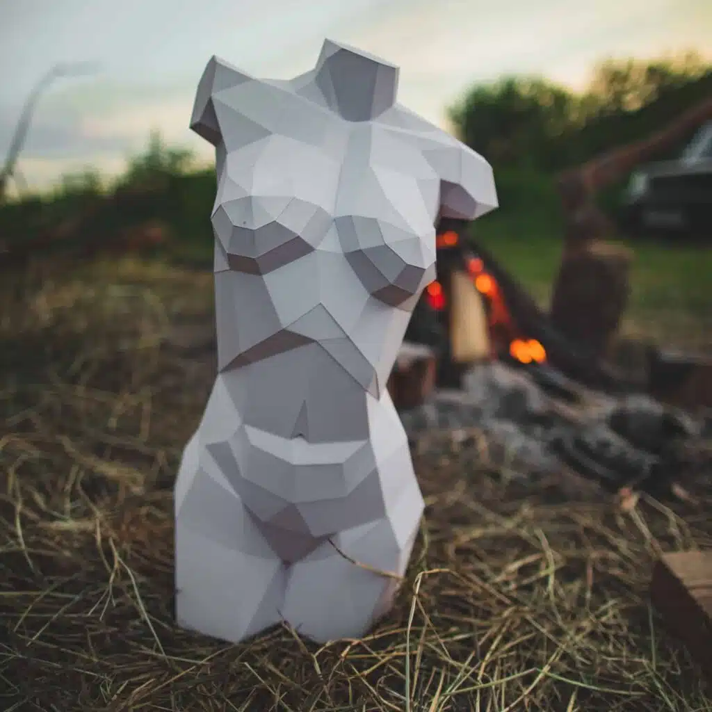 Papercraft de buste de femme en origami 3D
