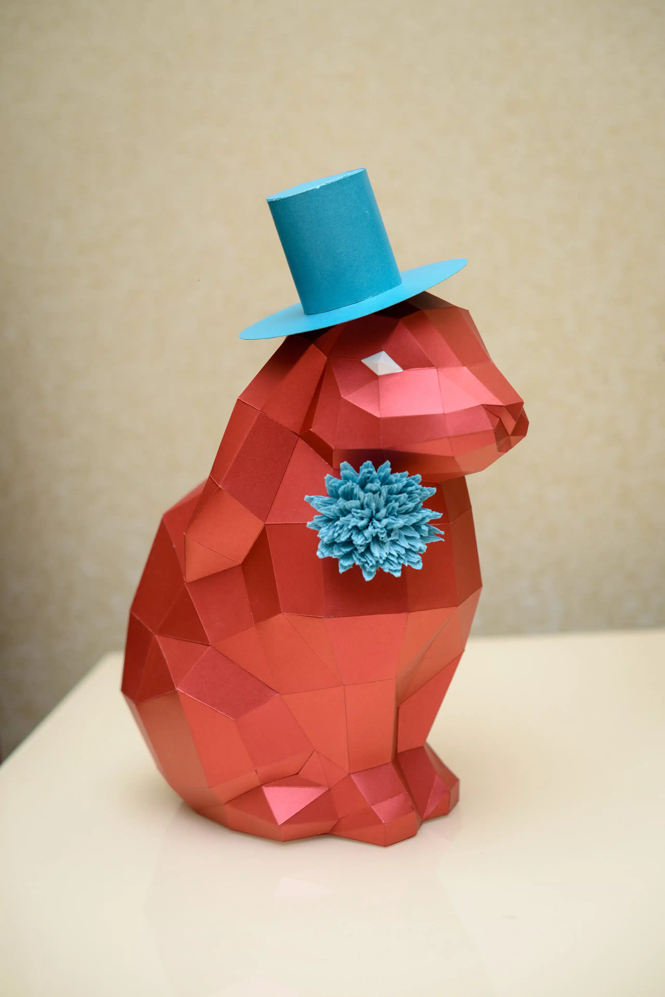 Papercraft de conejo sentado en origami 3D, montado