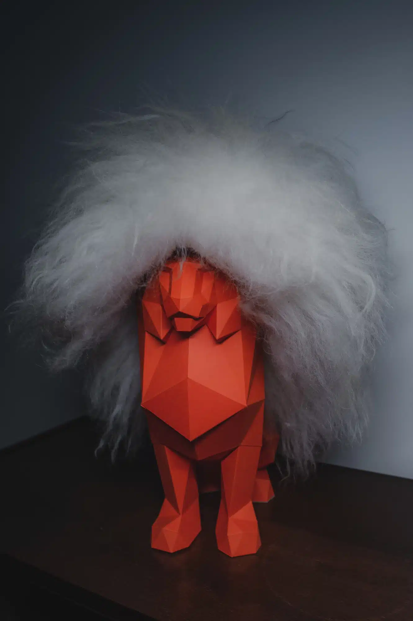 Zittende papieren leeuw in 3D origami, weergave 4