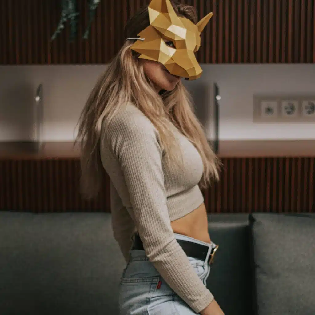 Papercraft fox mask in 3D origami