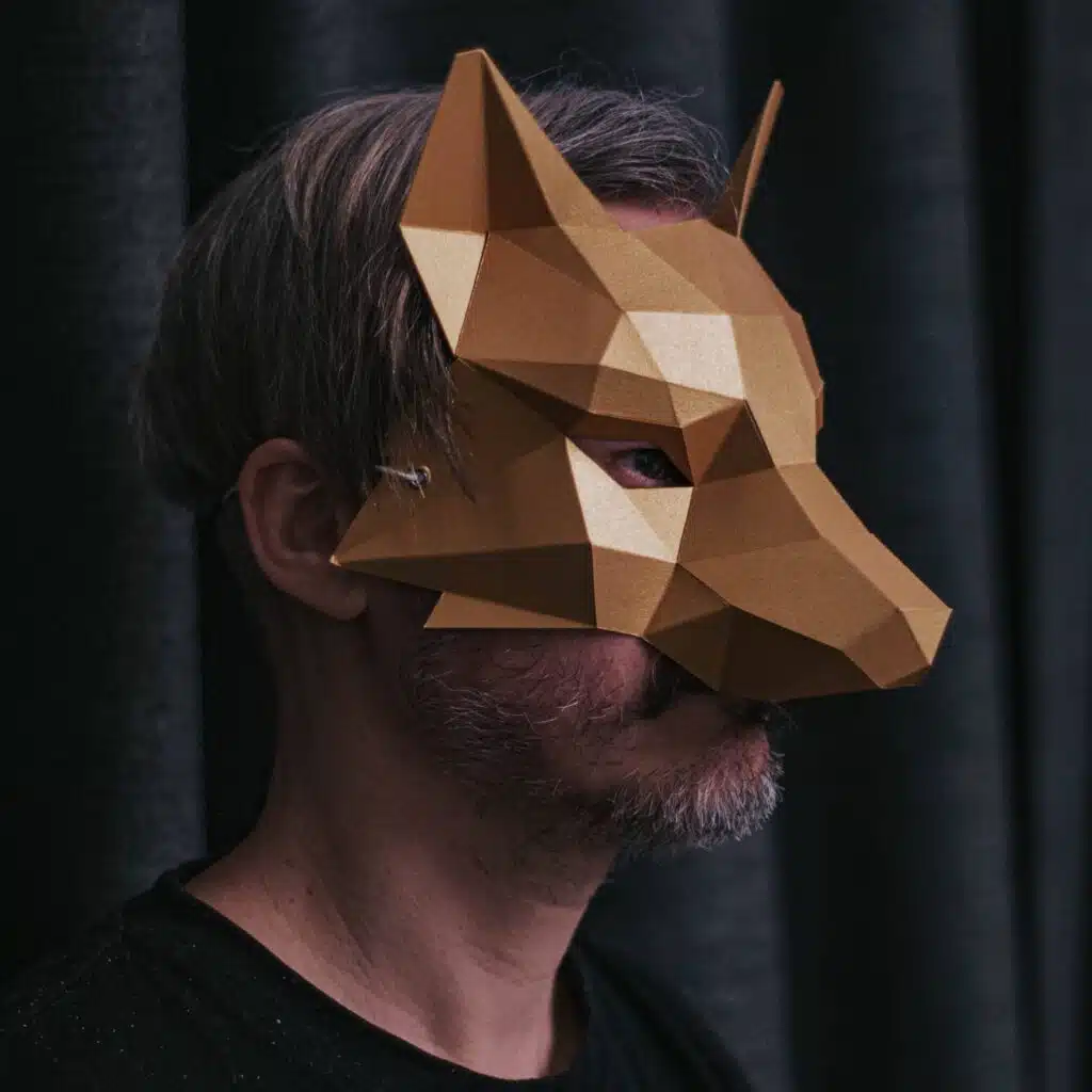 Papercraft fox mask in 3D origami