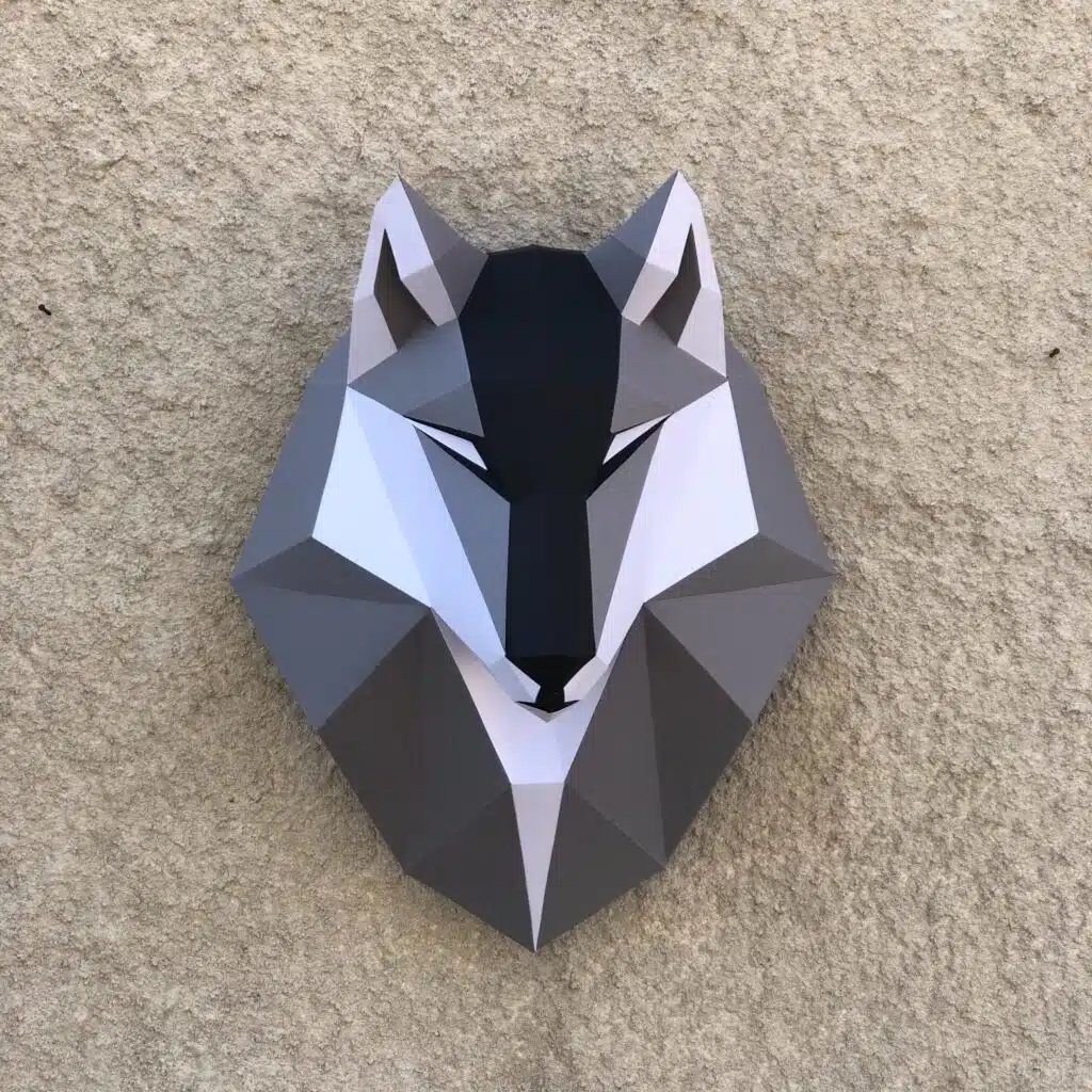 Papercraft tête de loup grise en origami 3D