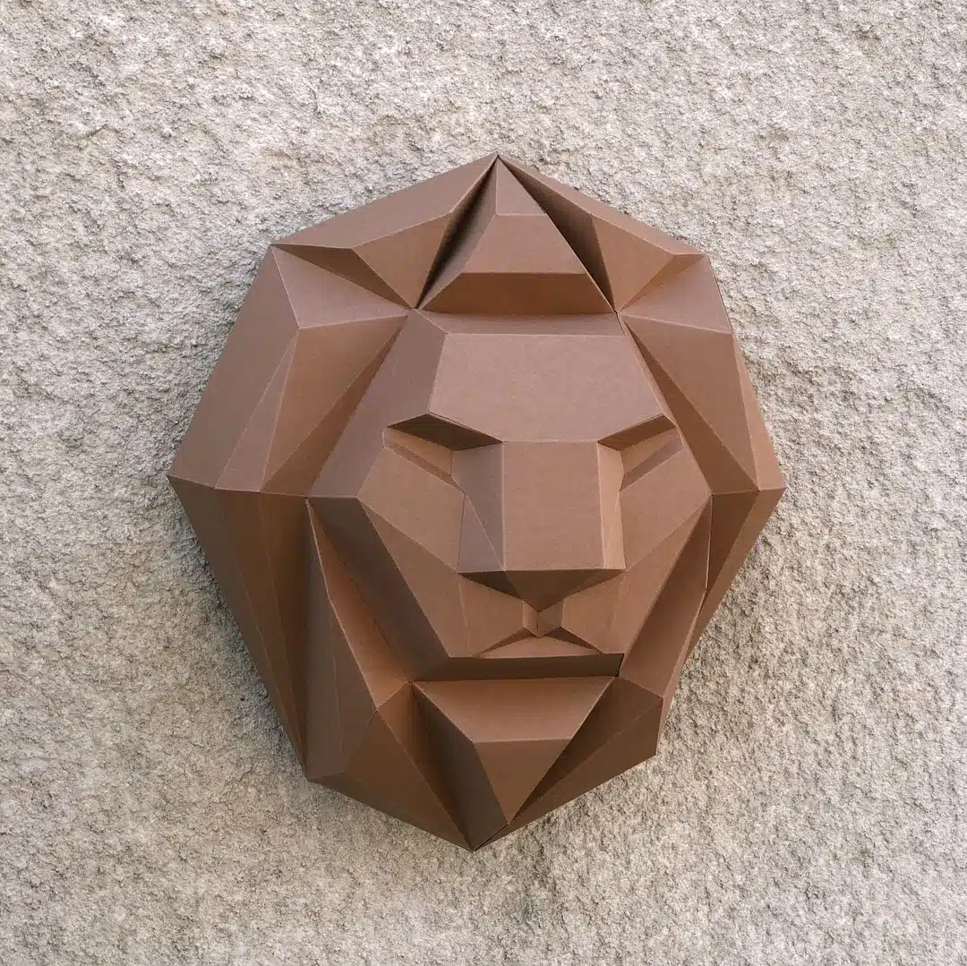 Papercraft di animali selvaggi in origami 3D, montato