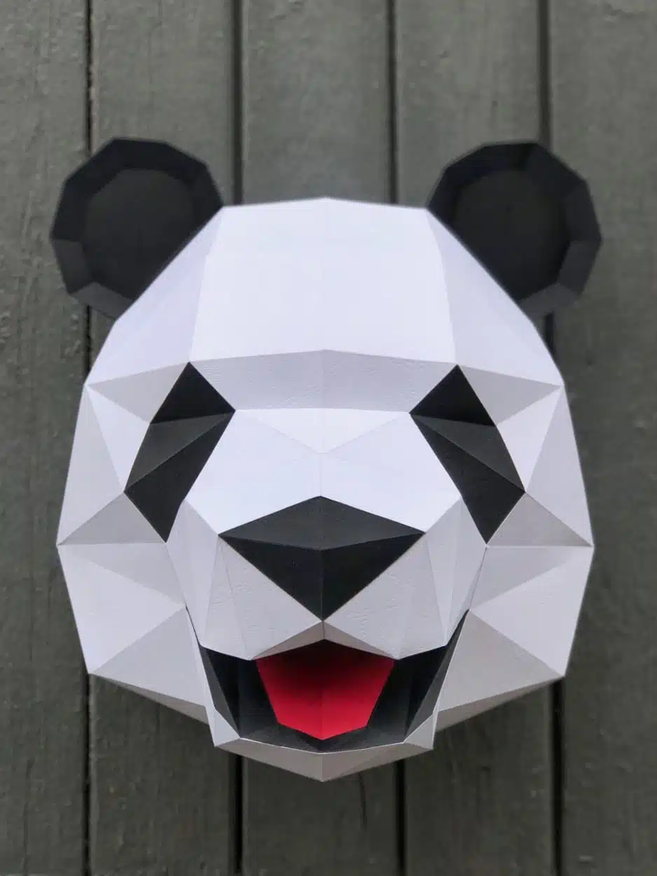 Papercraft cabeça de panda em origami 3D, vista lateral