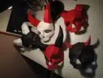 Horenschedel masker origami 3D in rood, weergave 8