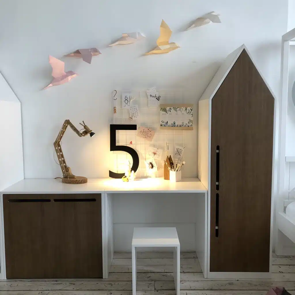 Papercraft 3D roze vliegende vogels origami, weergave 4