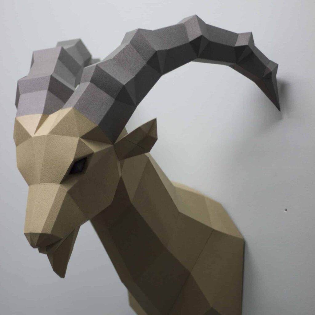 Papercraft eines Steinbocks in Origami 3D