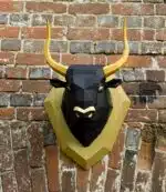 Papercraft de taureau sur bouclier en origami 3D