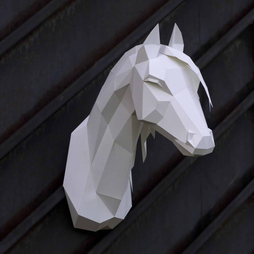 Papercraft of Arabian horse in 3D origami