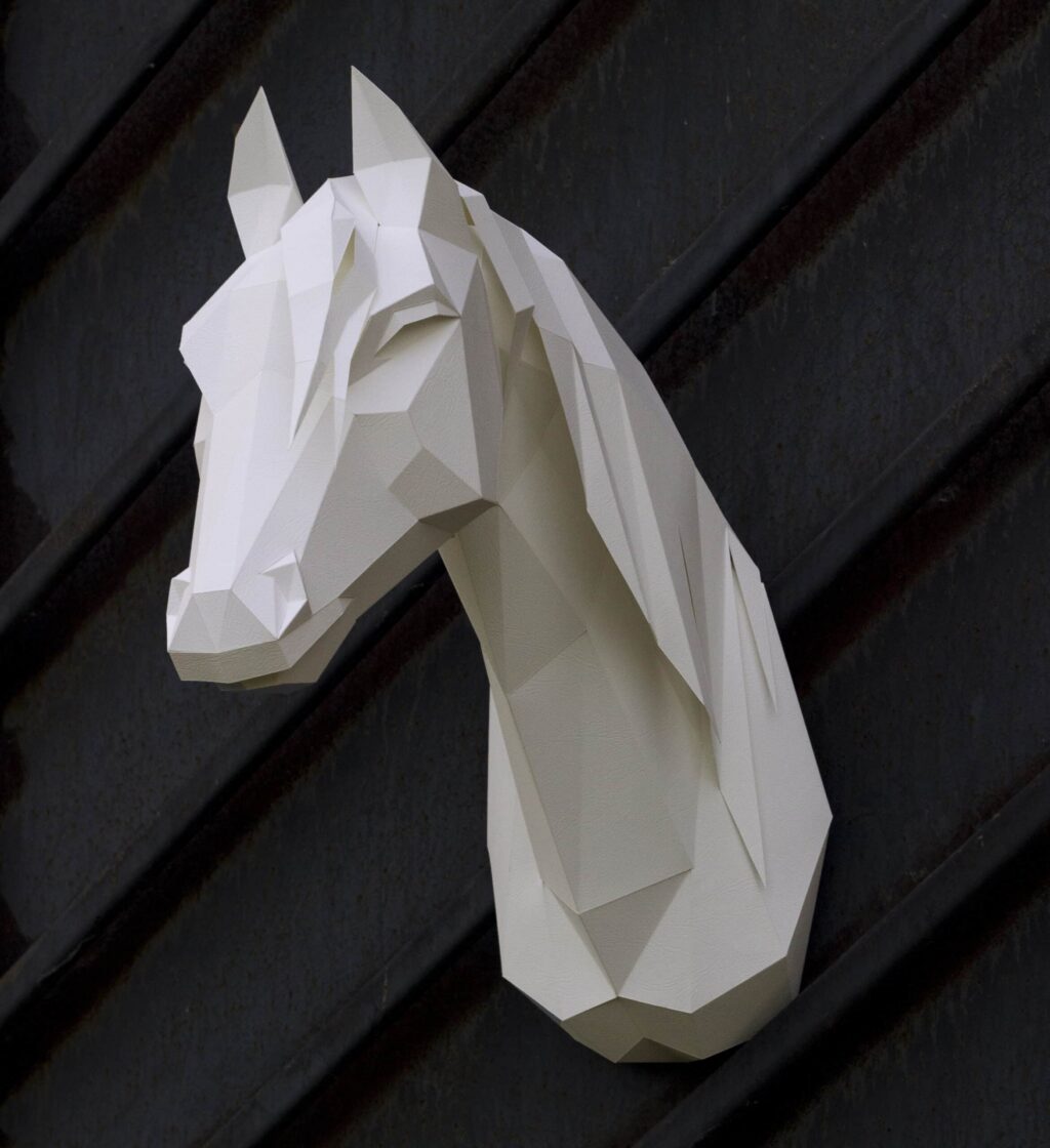 Cheval arabe en origami 3D – Décoration murale en papier
