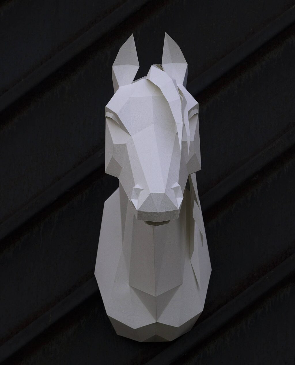 Cheval arabe en origami 3D – Décoration murale en papier