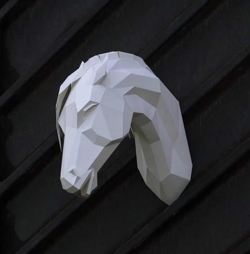 Origami 3D Arabisch paardenhoofd in minimalistisch design, weergave 3