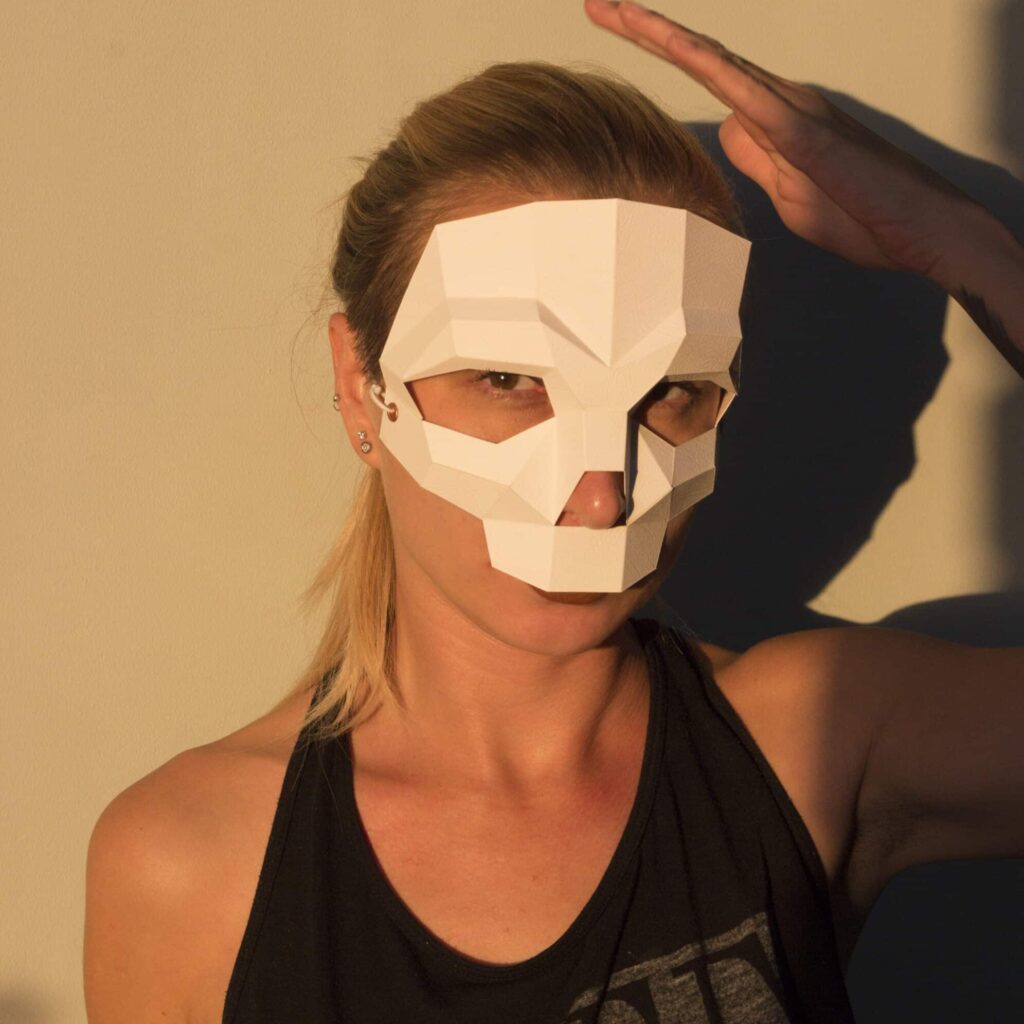 Papercraft skull mask in 3D origami