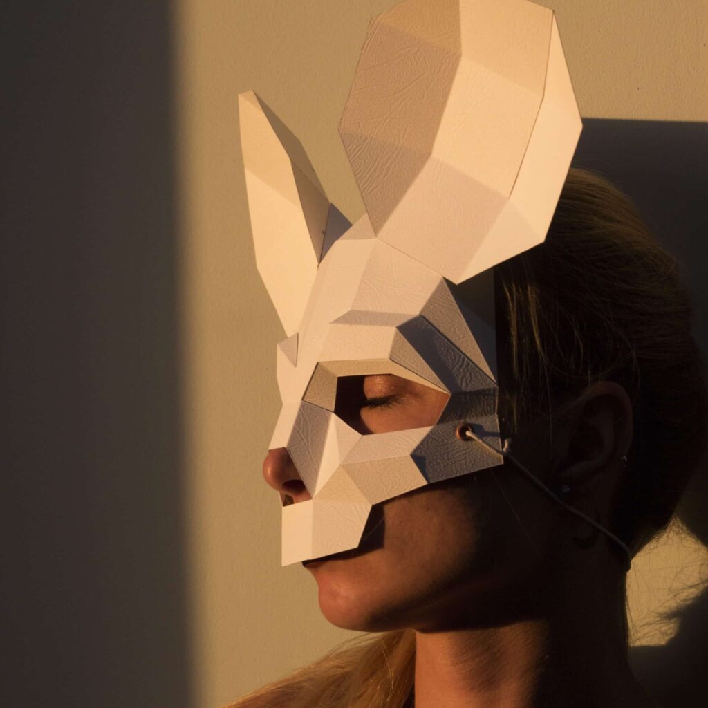 Papercraft mouse skull mask for Halloween in 3D origami