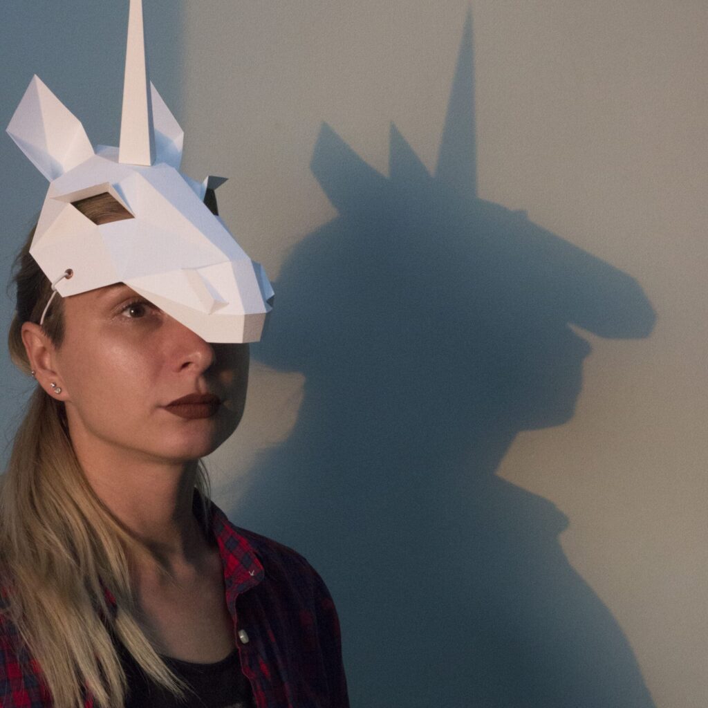 Papercraft unicorn mask in 3D origami