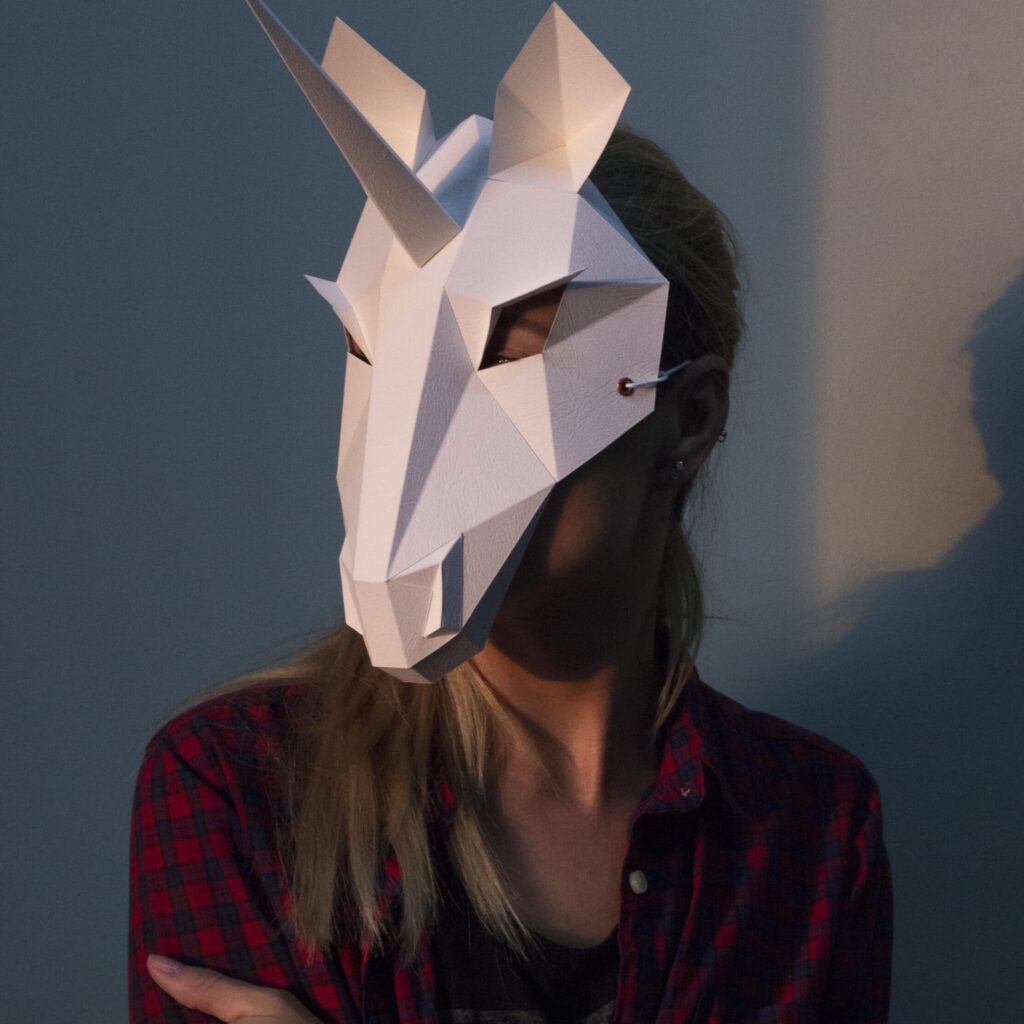 Papercraft unicorn mask in 3D origami