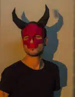 Papercraft horned skull mask in 3D origami