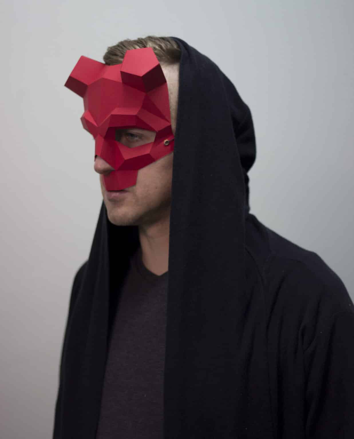 Papercraft de crânio com chifres em origami 3D