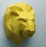 Papercraft cabeza de león amarilla en origami 3D