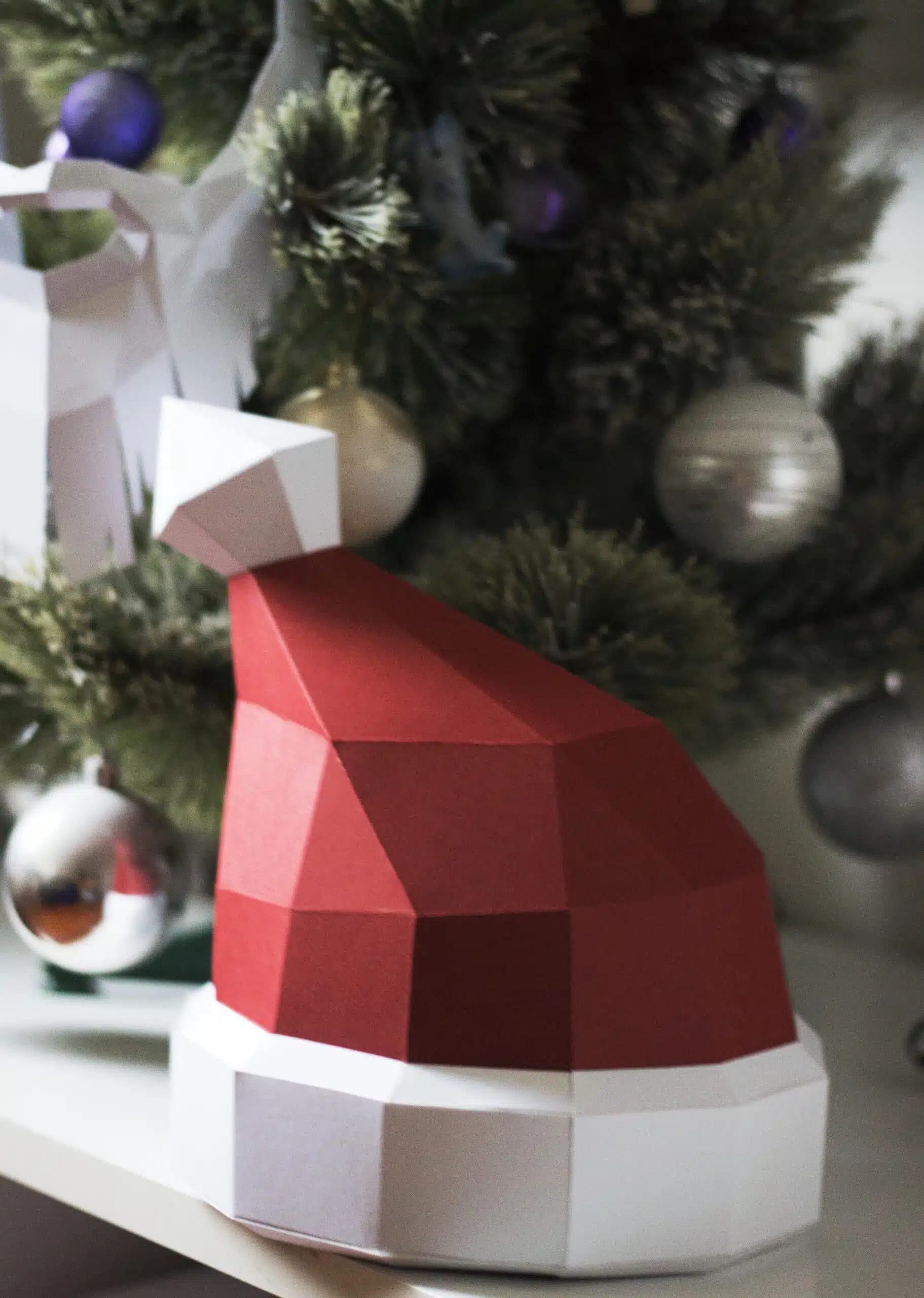 3D-origami kerstmuts met baard van de Kerstman, weergave 8