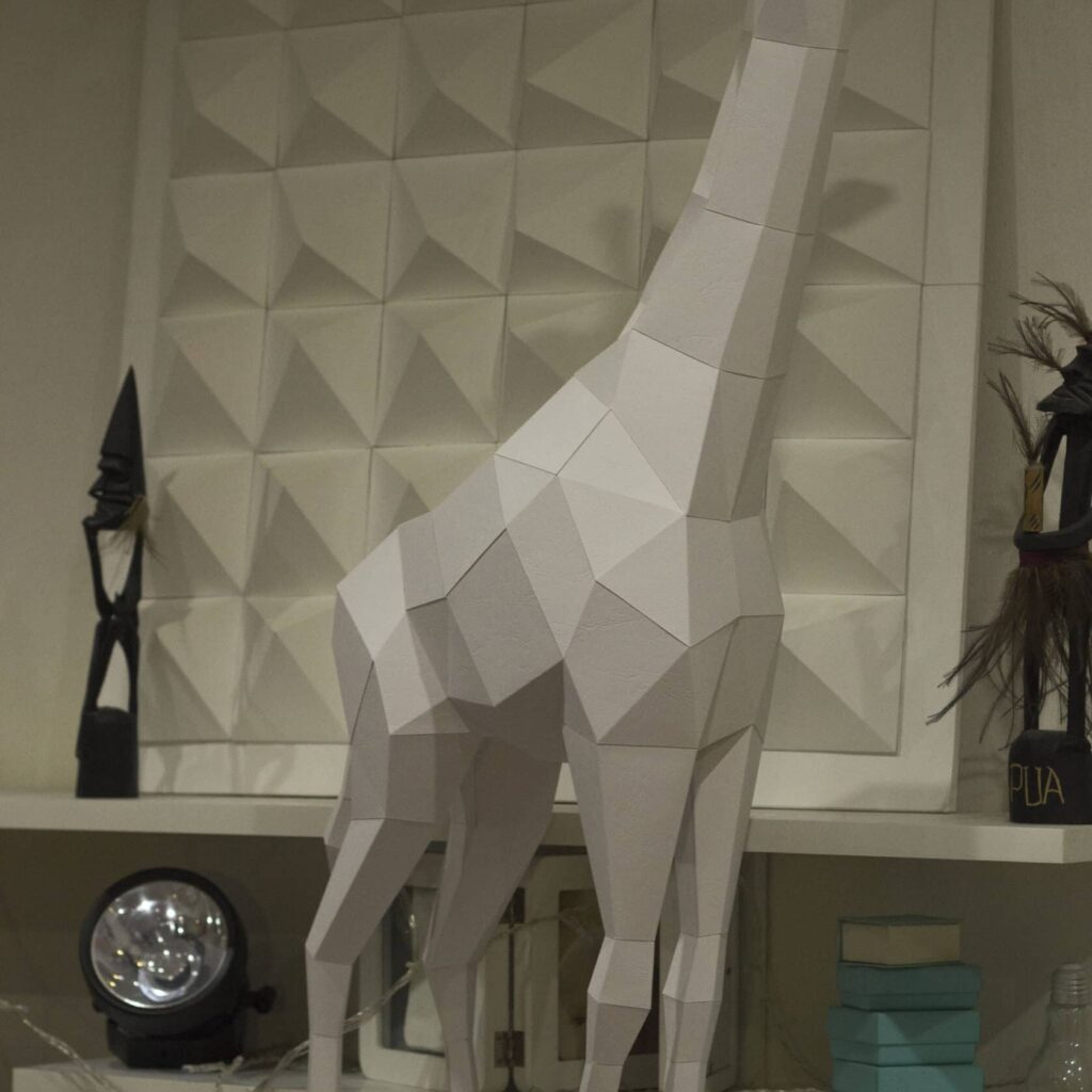 Papercraft of baby giraffe in 3D origami