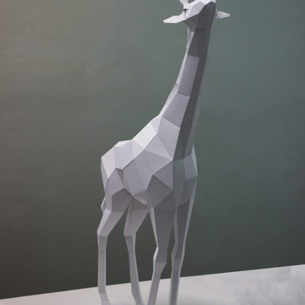 Papercraft of baby giraffe in 3D origami