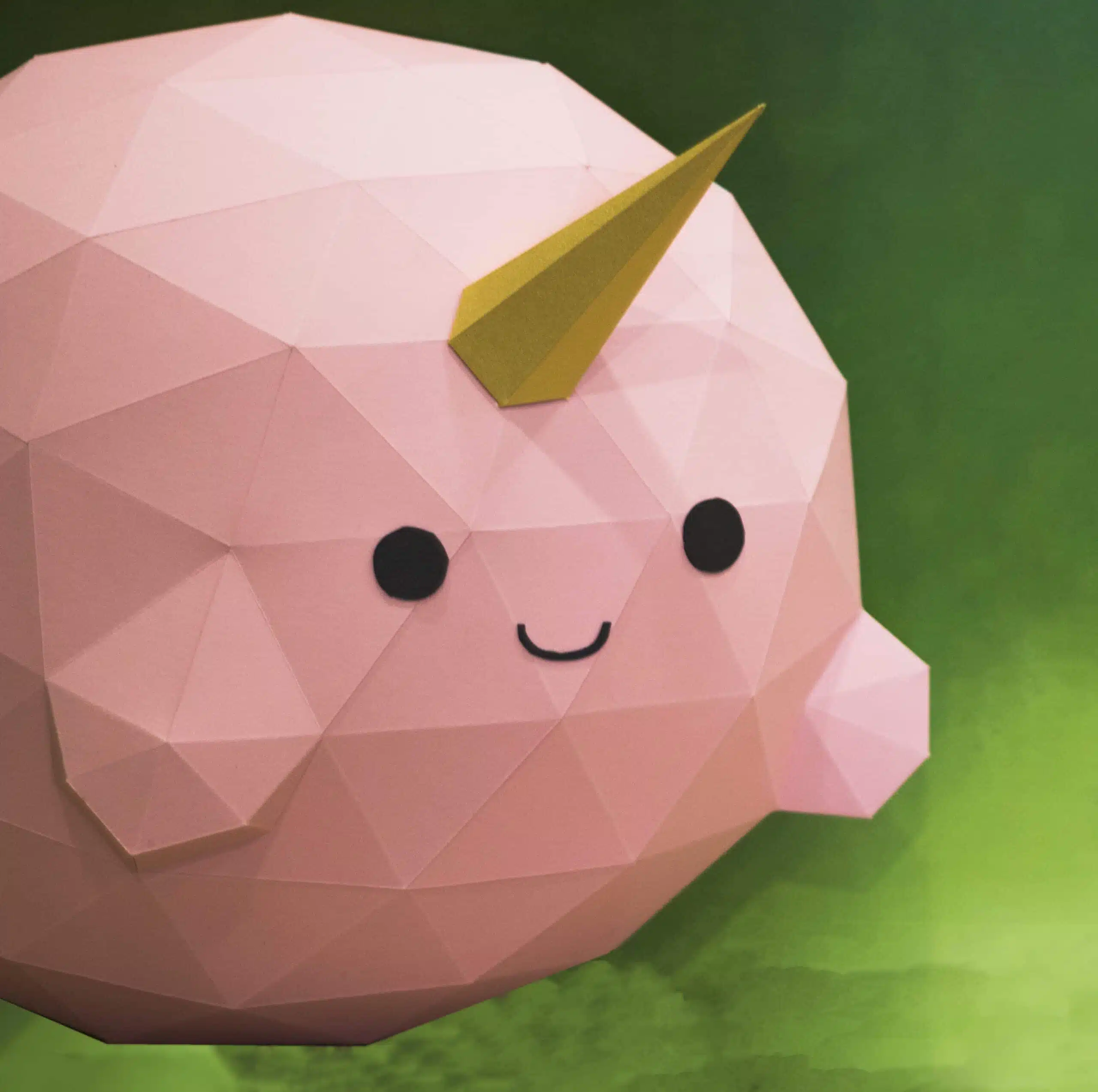 Papercraft Narwal Fisch als 3D-Origami, montiert