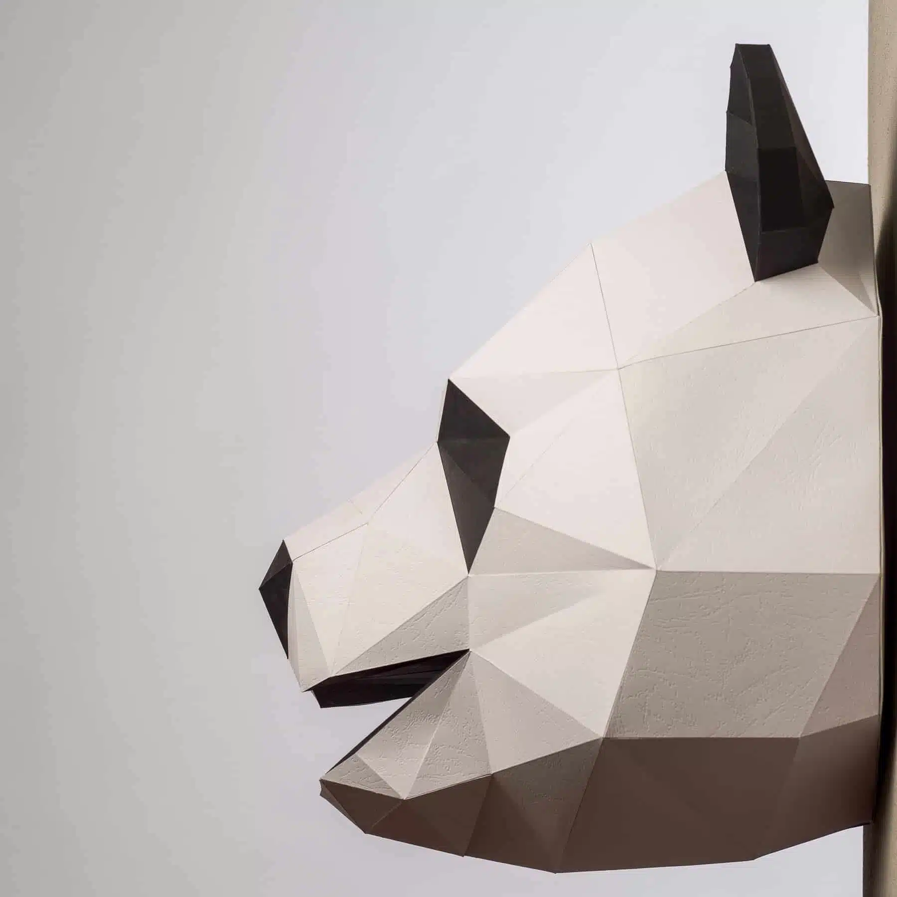 Papercraft cabeça de panda em origami 3D, detalhe