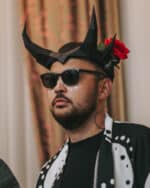 Papercraft mit gehörnter Krone in 3D-Origami