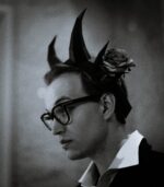 Papercraft de coroa chifrada em origami 3D