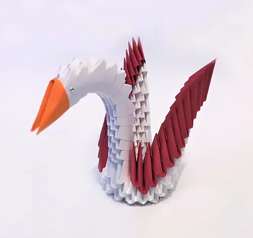 Papercraft of a swan in 3D origami Papercraft of a swan in 3D origami