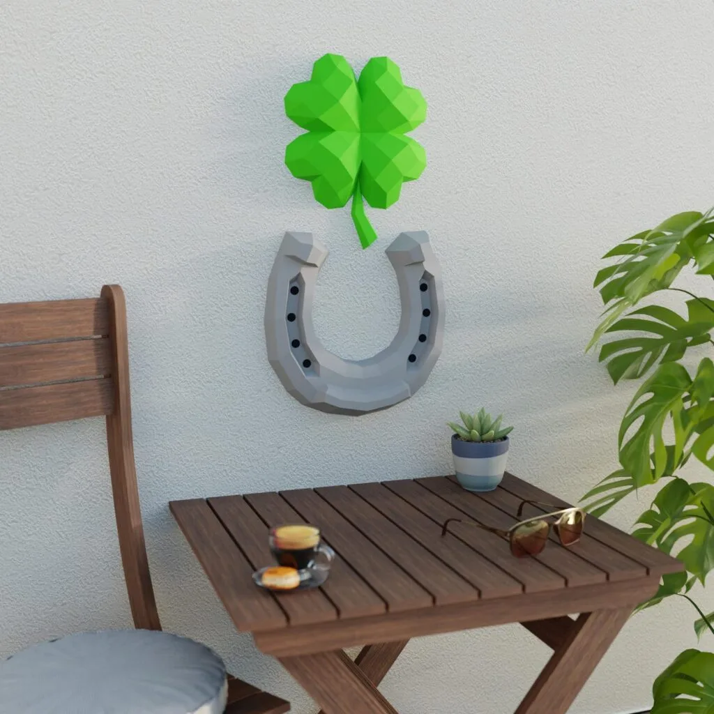 Hufeisen und Glückskleeblatt als 3D-Papercraft