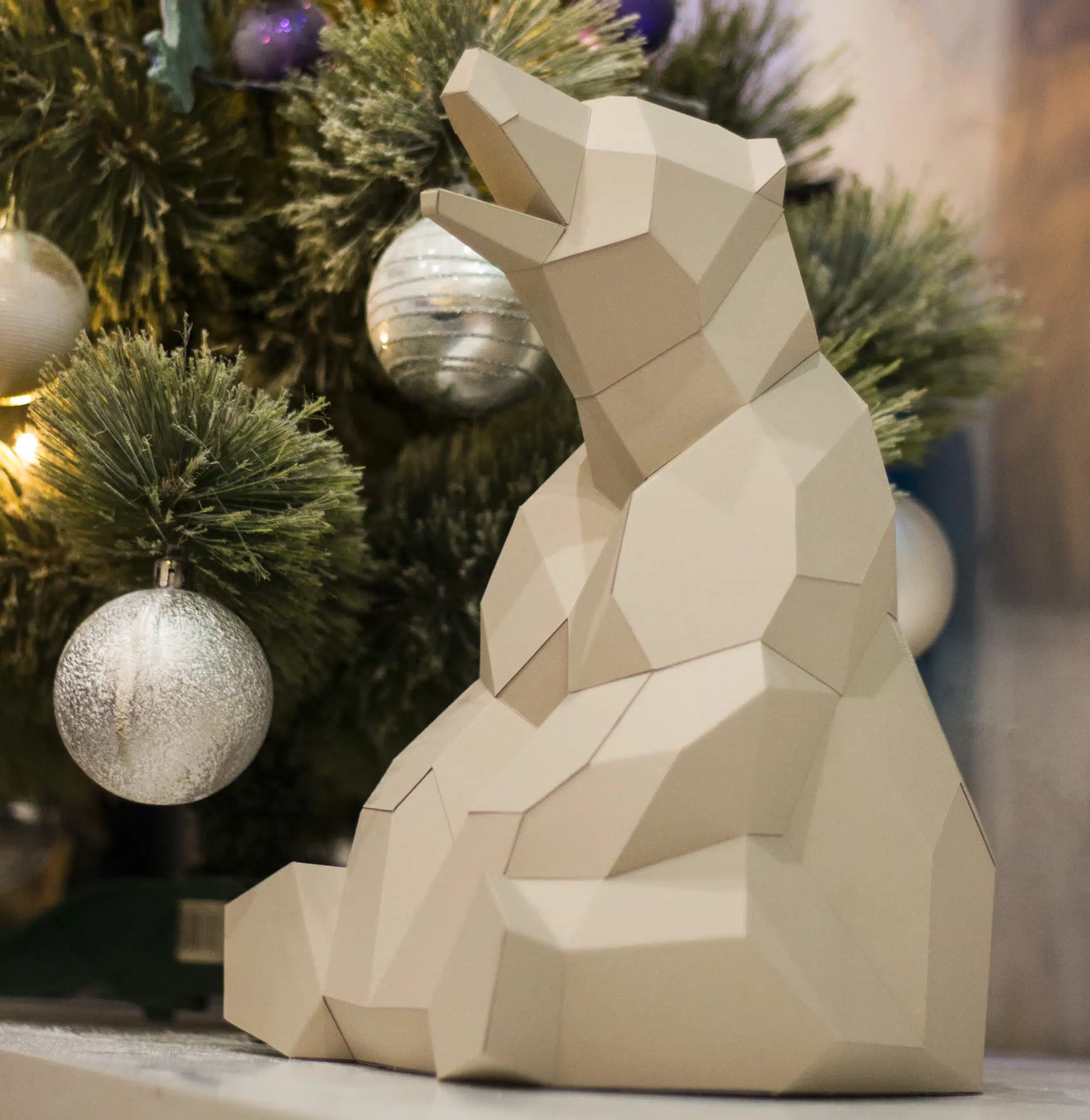 Zittende teddybeer in 3D-papercraft, weergave 9