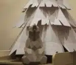 Zittende teddybeer in 3D-papercraft, weergave 2