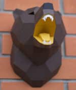 Papercraft eines Bärenkopfs als Trophäe in 3D-Origami