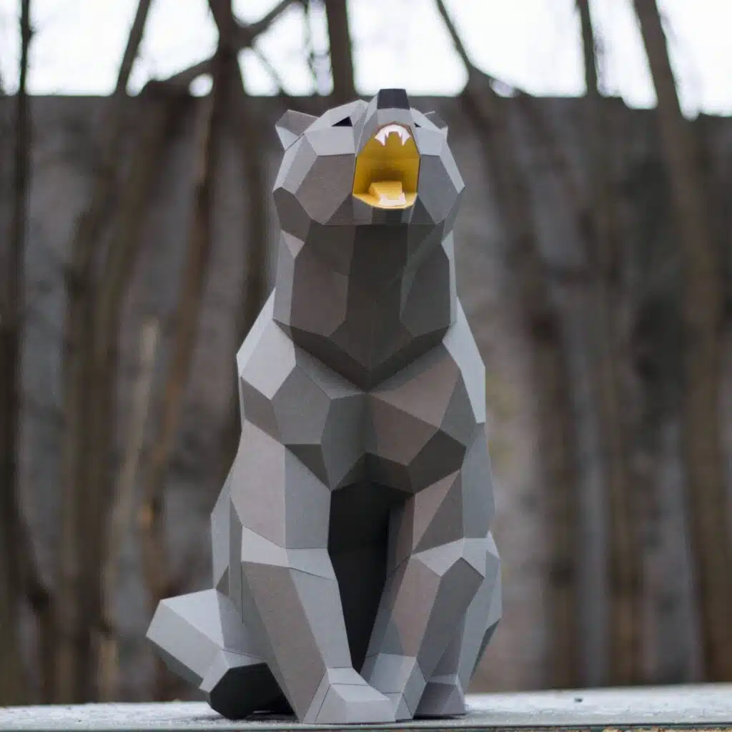 Brüllender 3D-Papercraft-Bär zum Zusammenbauen