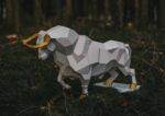 Grande touro em papercraft 3D