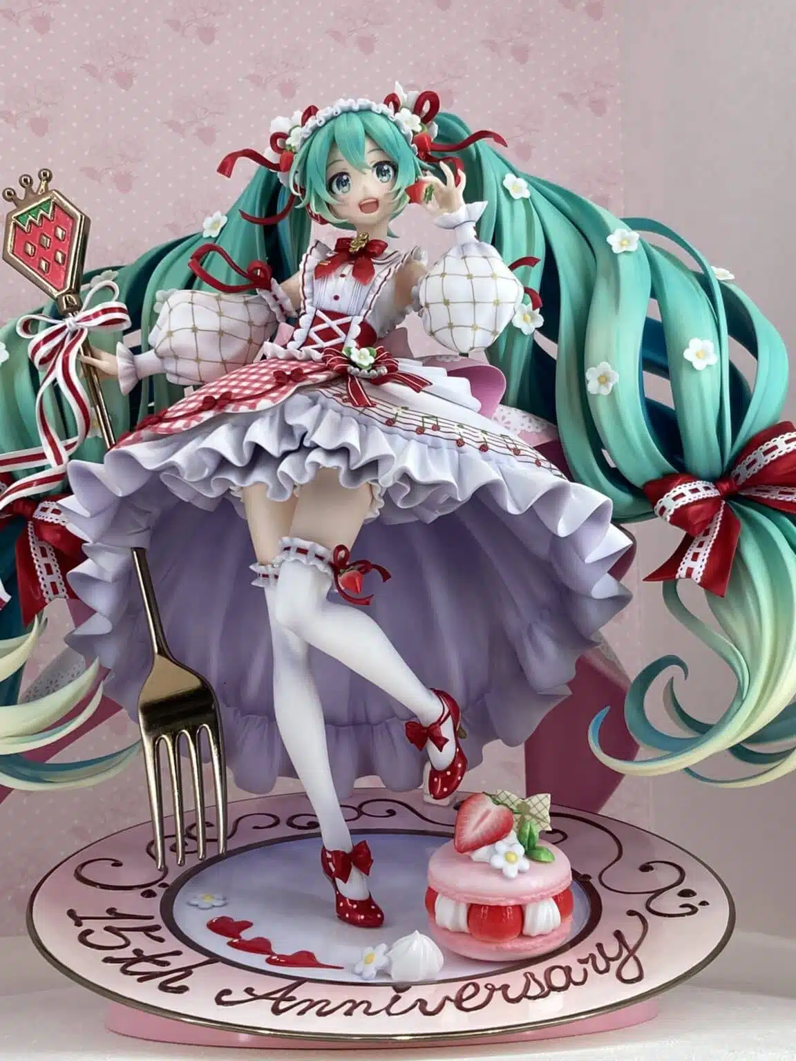 Papercraft Strawberry Miku Papercraft Strawberry Miku