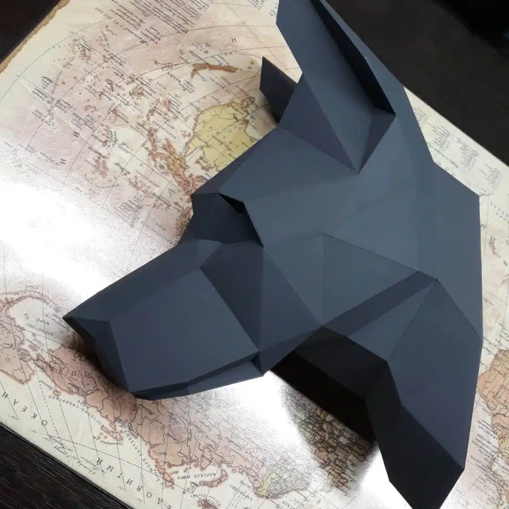Papercraft de tête de doberman en origami 3D