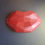 Papercraft of red lips in origami 3D