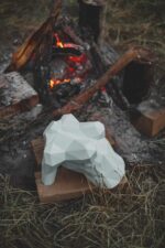 3D-Papercraft-Skulptur einer Frau