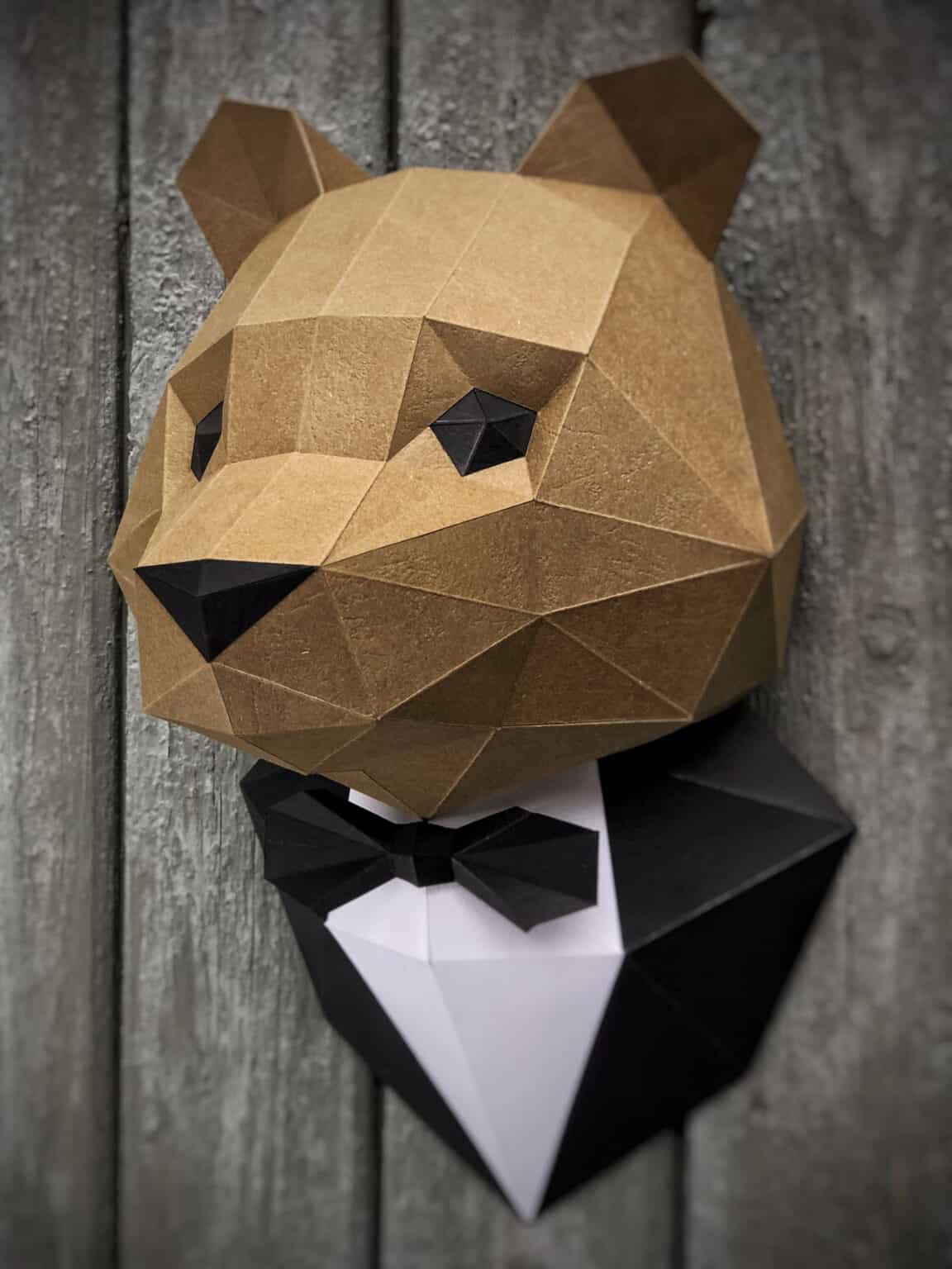 Papercraft de l'ours en costume en origami 3D