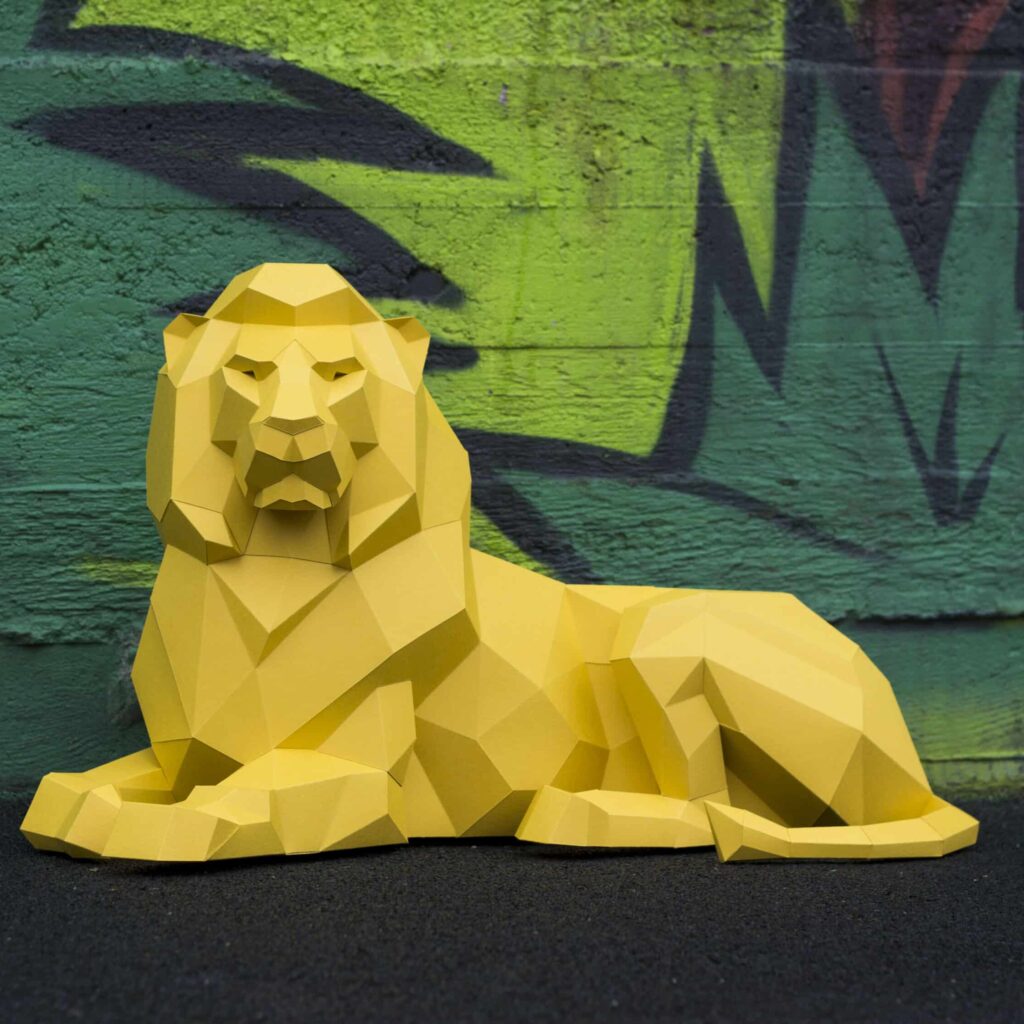 Papercraft of a majestic lion in 3D origami