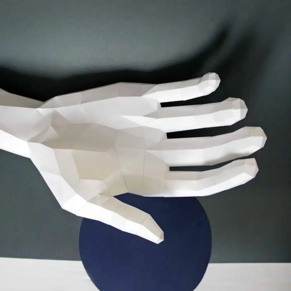 Papercraft of a right hand in origami 3D