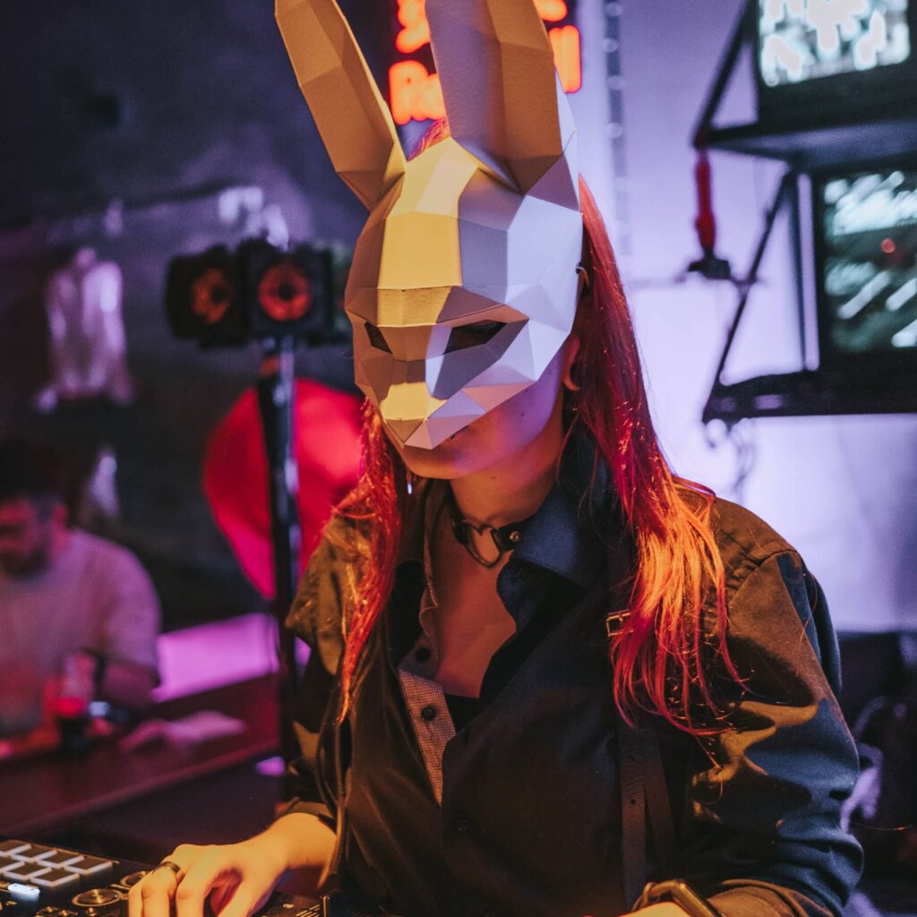 Papercraft de masque de lapin en origami 3D