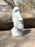Papercraft of moai head in origami 3D